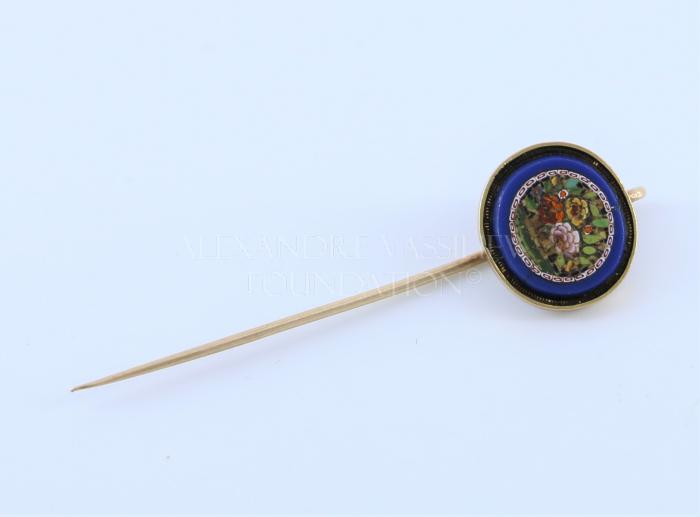 Tie pin