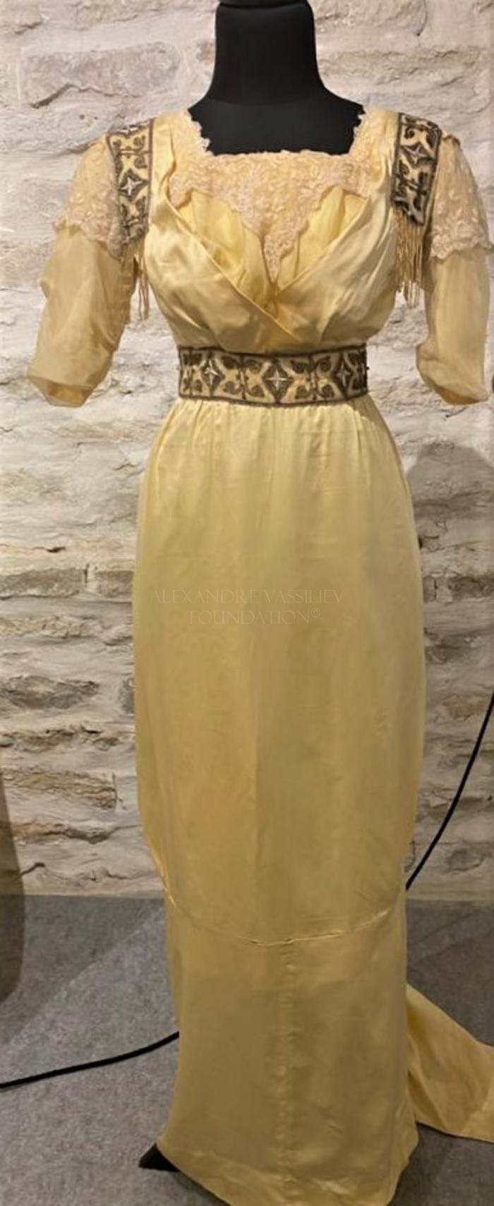 Ball gown