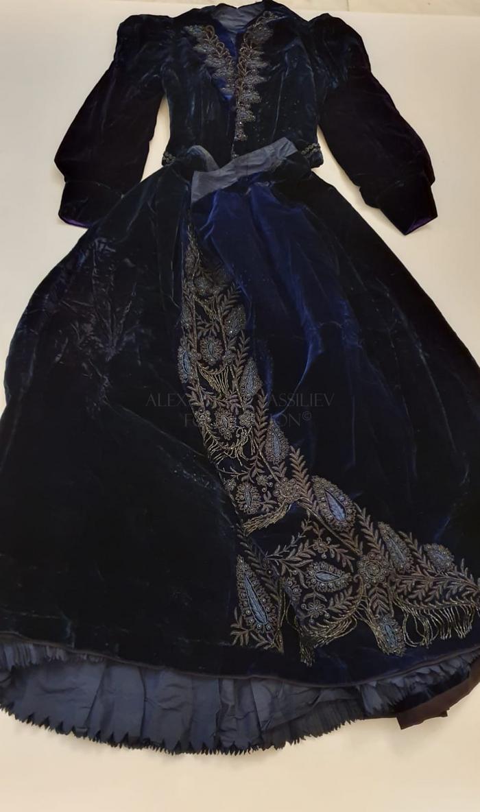 Visiting dress