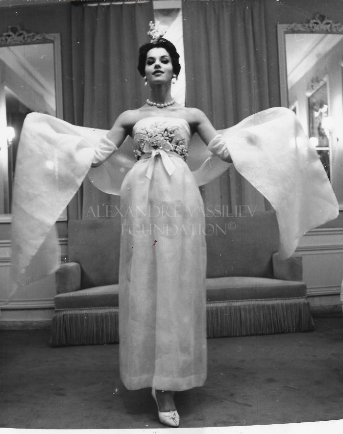 Fashion Photograph of Ruth NEUMANN-DERUJINSKY for Christian Dior