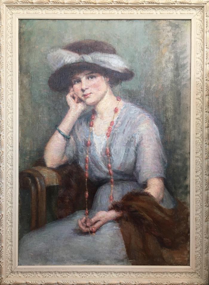 Portrait of a lady with long necklace