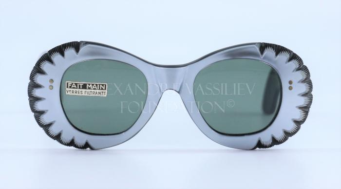 Eyeglasses 