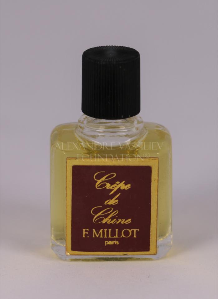 Perfume bottle of "Crêpe de Chine" perfume by Millot