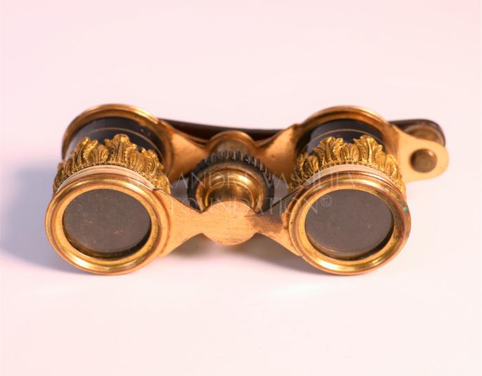 Theatre binoculars