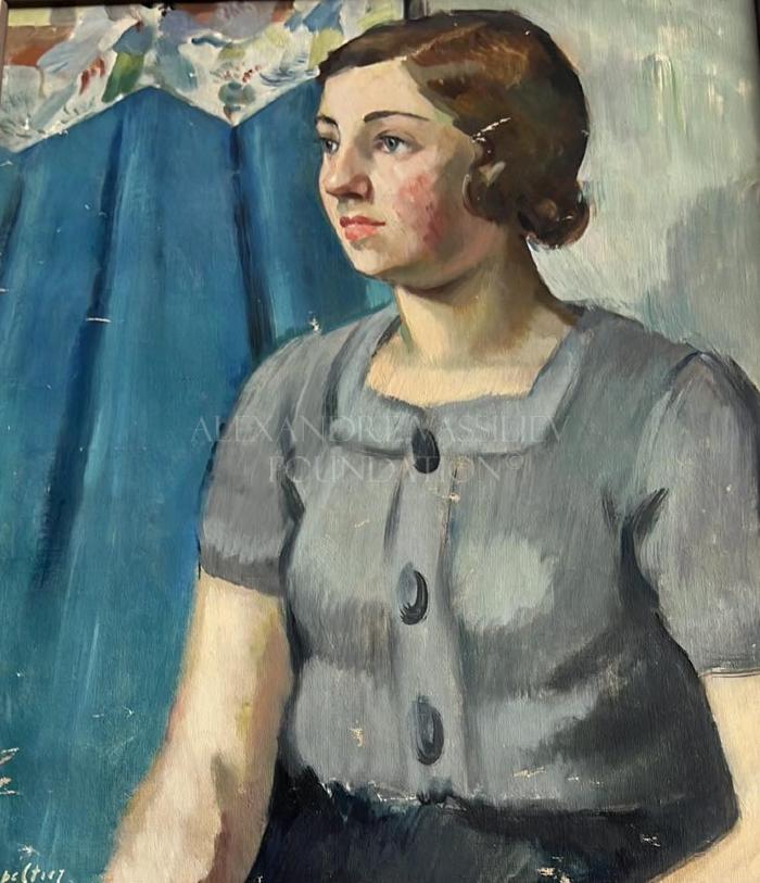 Portrait of a young woman