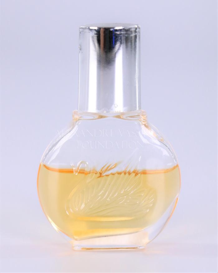 Perfume bottle "Gloria Vanderbilt"