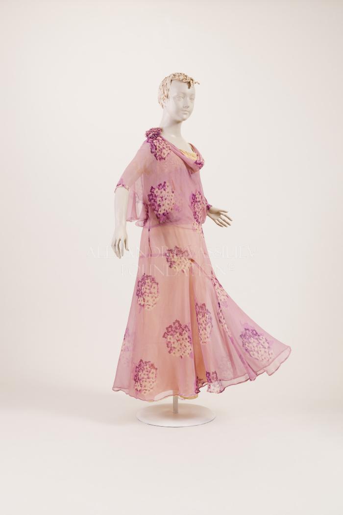 Garden party dress half-face