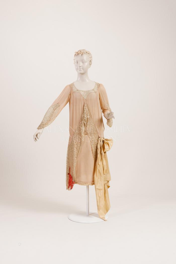 Presentation dress