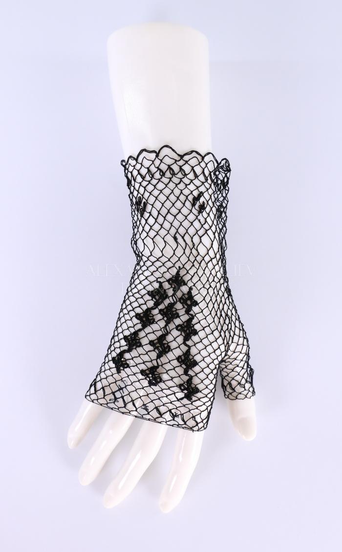 Pair of gloves