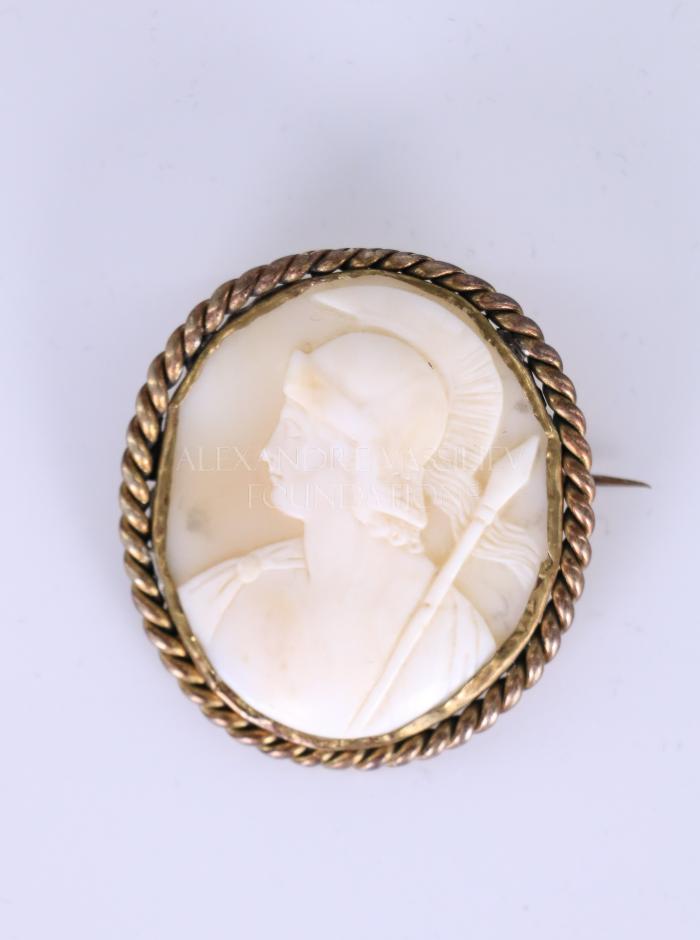 Cameo brooch