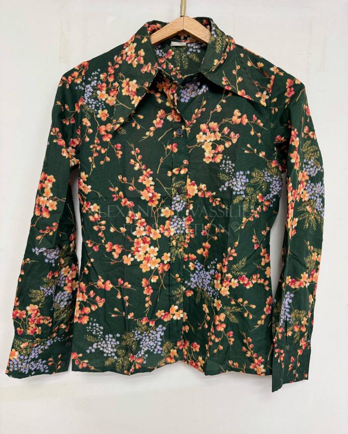 Lady's shirt