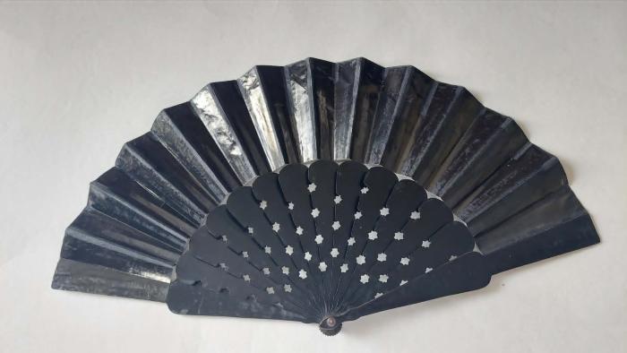 Folding mourning hand  fan
