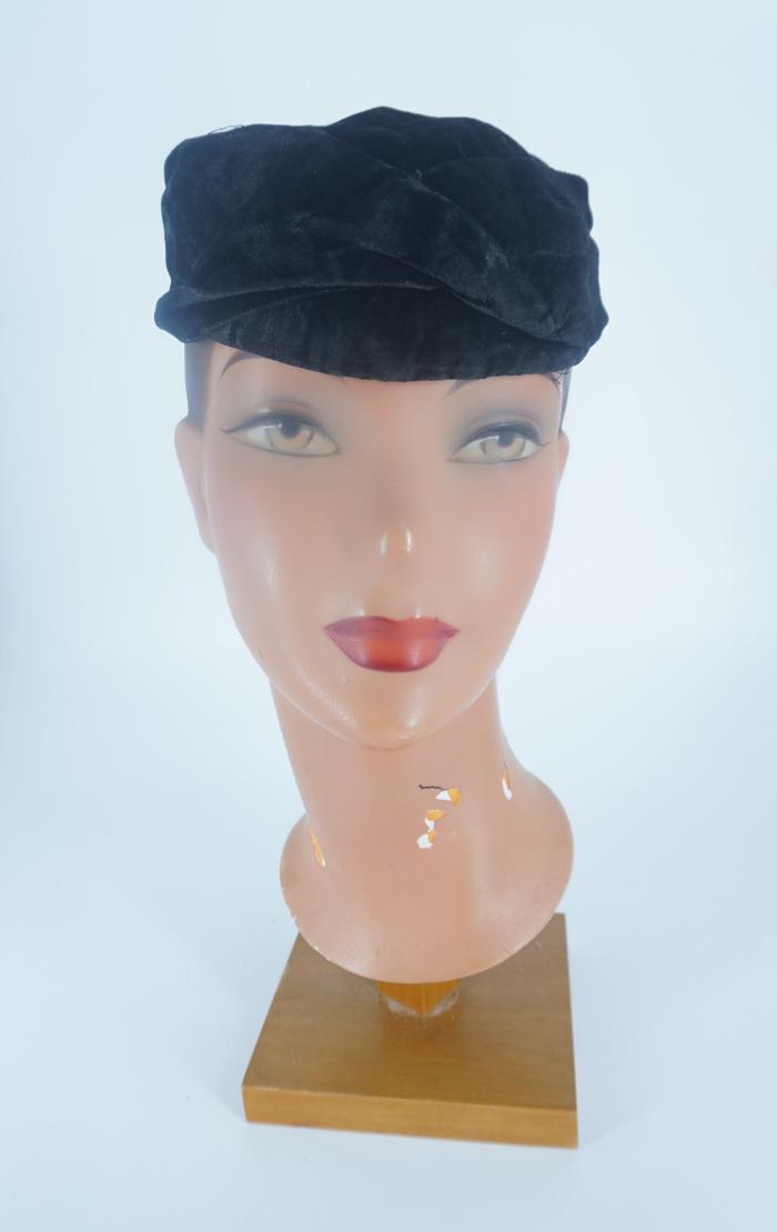 Soft pillbox hat 