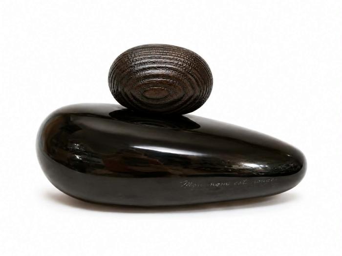 Majda Bekkali „Mon nom est rouge“ perfume bottle