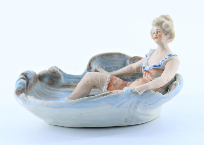 Figurine